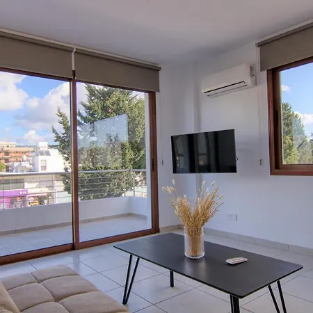 Phaedrus Living: Flat 103 公寓 *