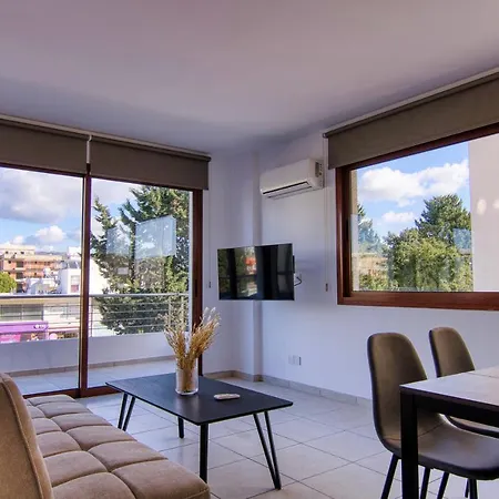 Phaedrus Living: Flat 103 *